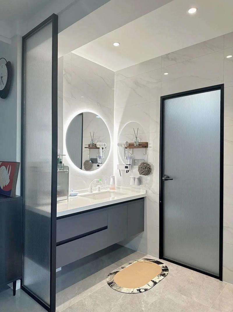 超白長虹玻璃鈦鎂合金窄邊框洗手池屏風 衛(wèi)生間隔斷的現(xiàn)代設計之選